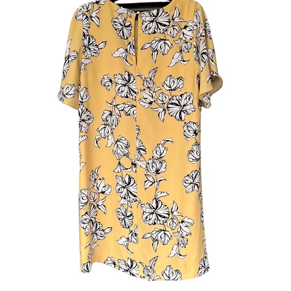 H&M Floral Shift Dress. Yellow/Black Tulips. Short Sleeve. Sz8 EUC. - Picture 4 of 9